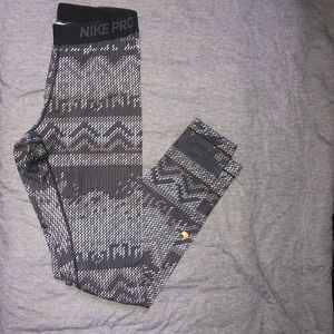 Nike Pro leggings